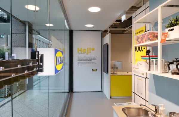 Der Eingangsbereich des neuen IKEA Planungsstudios in Berlin-Köpenick, eingerichtet mit IKEA Möbeln.