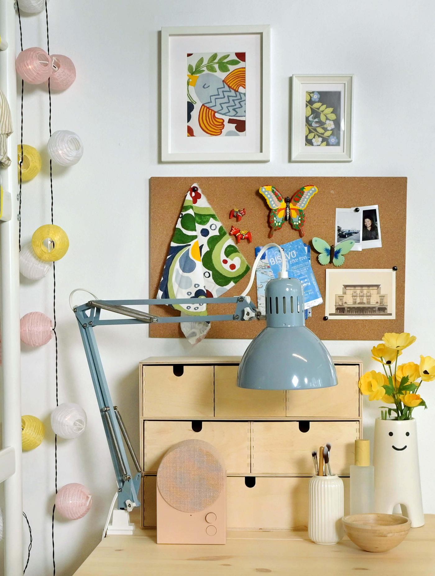 Desk organizer