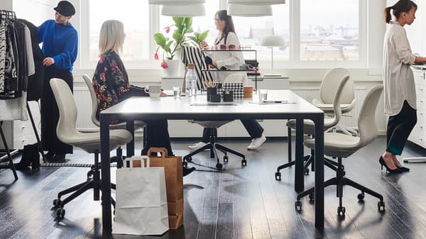 Desks & computer desks