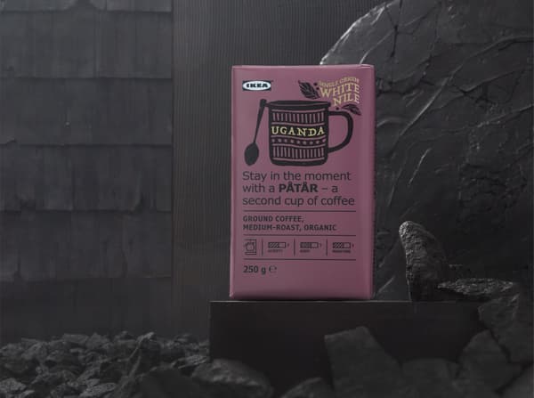 Die PÅTÅR Sonderedition ist ein hochwertiger Kaffee aus 100% Arabicabohnen, der aus einem einzigen Anbaugebiet bezogen wird, der Region Weisser Nil in Uganda. Es ist ein hochwertiger, frisch-fruchtiger Kaffee in mittlerer Röstung mit leichtem Hauch von Vanille und Karamell.