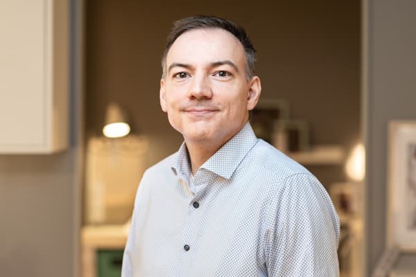Dirk Schmidt, Country CFO
