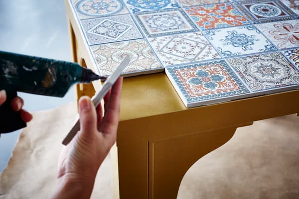 DIY: Personalize the LACK table