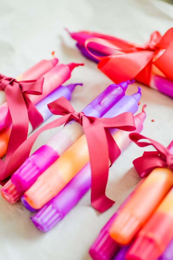 DIY: Selbstgemachte Dip-Dye Kerzen.