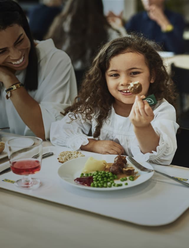 Eat at IKEA Sabadell and get €15 off your purchases.