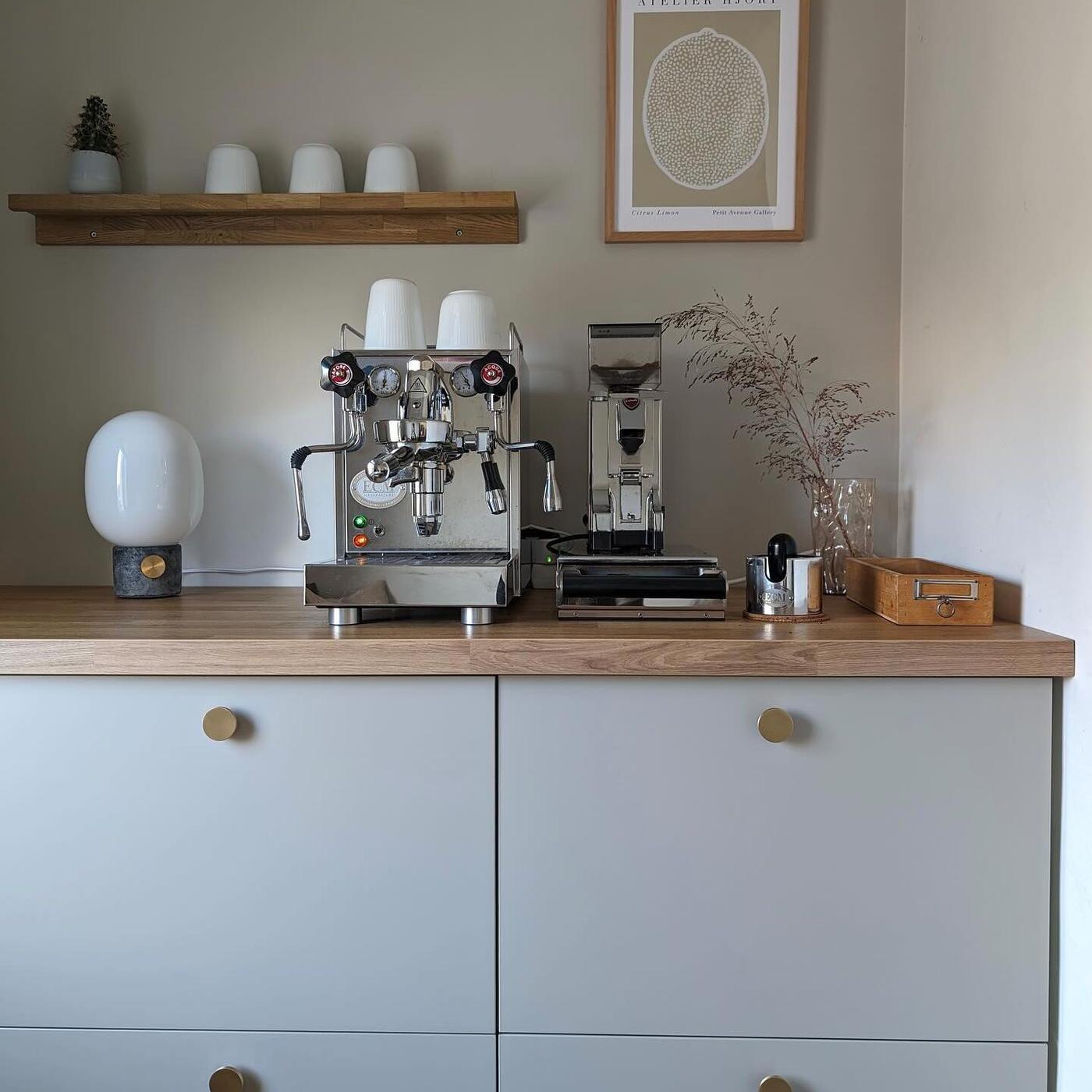 Een METOD keuken met HAVSTORP voor de barista