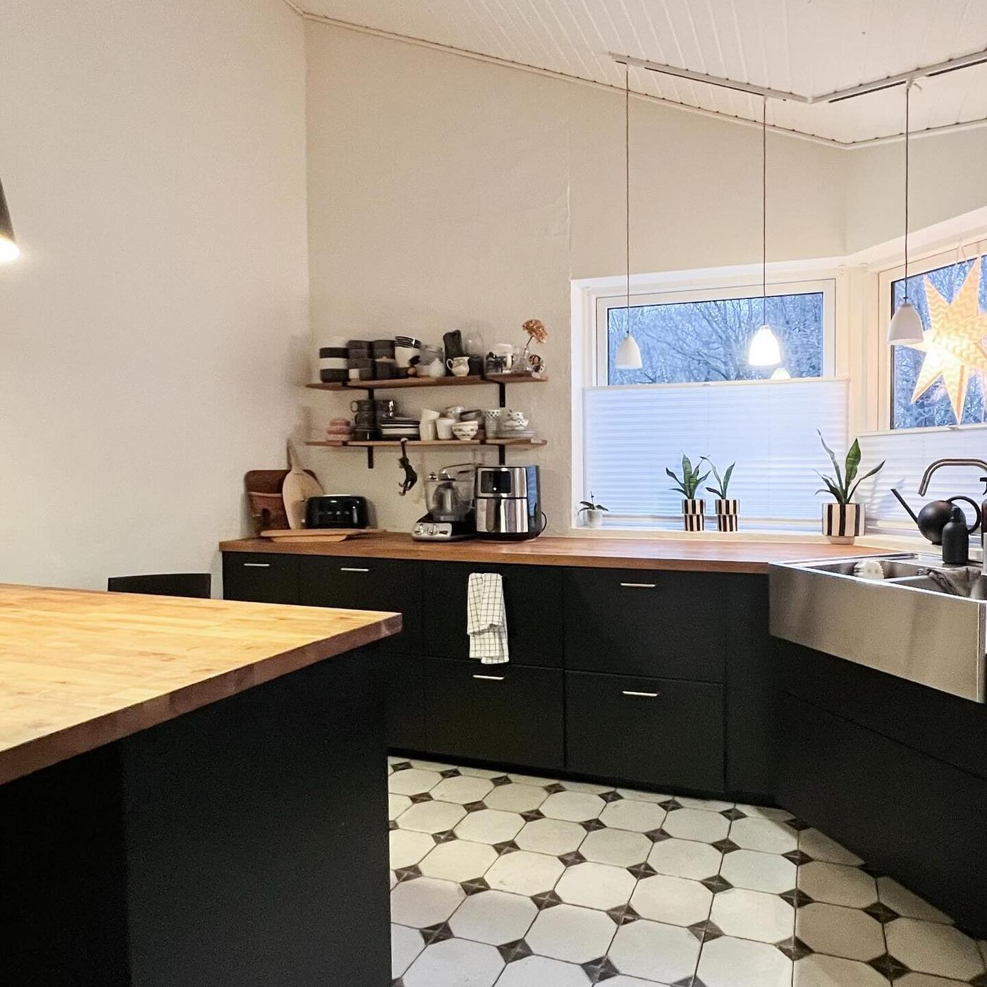 Een sfeervolle, maar moderne METOD keuken met NICKEBO frontjes