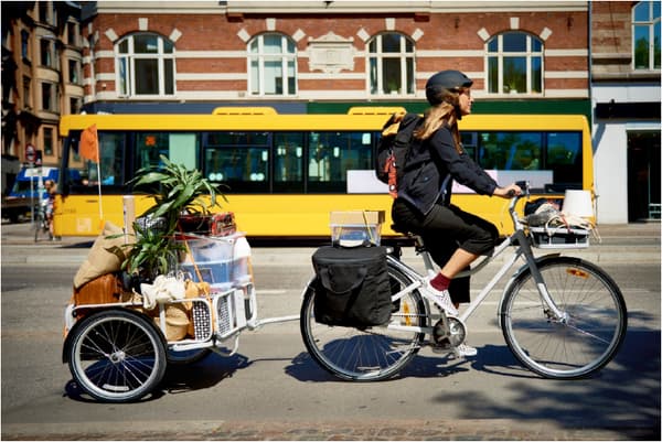 Ein IKEA Lastenfahrrad