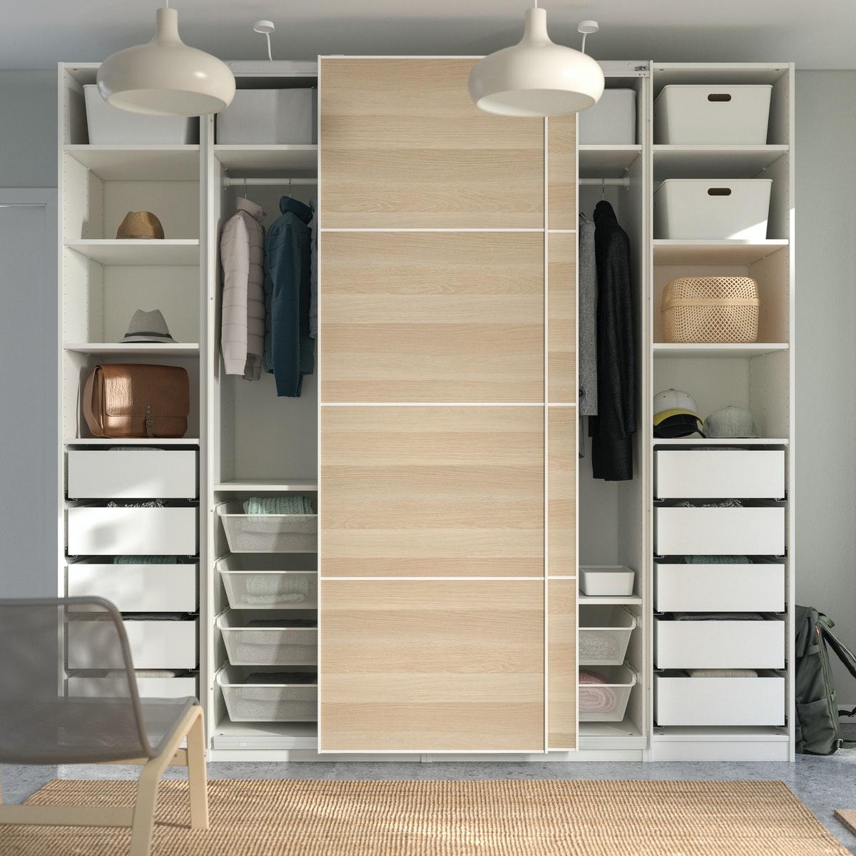 Ein Planer, mit dem du deinen ganz eigenen PAX Kleiderschrank & Aufbewahrungssysteme planst.