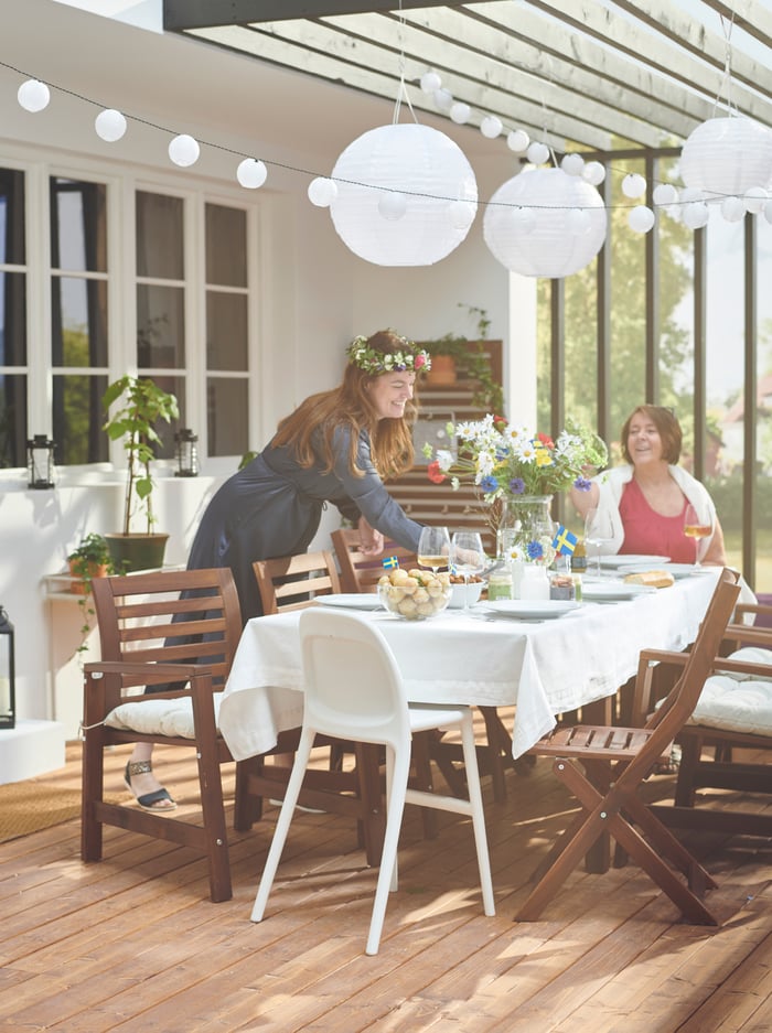 So feierst du ganz einfach schwedischen Midsommar - IKEA Schweiz