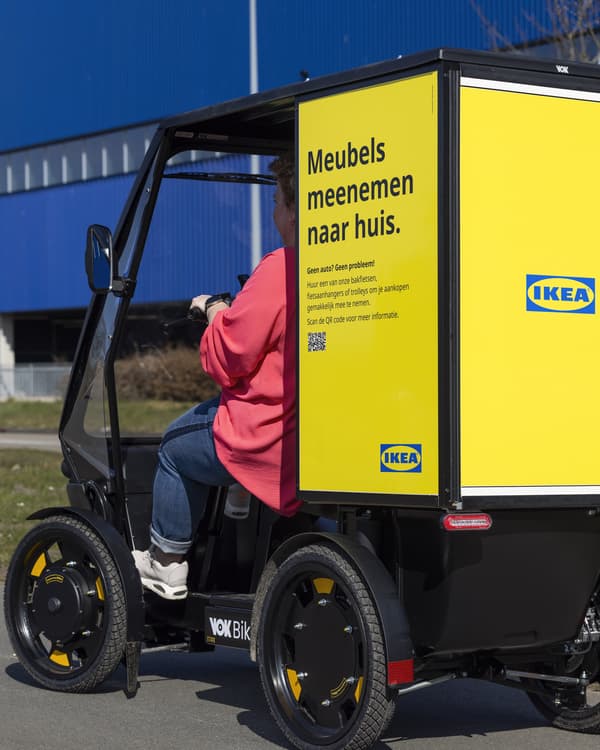 Elektrische vierwieler met opbergbox 