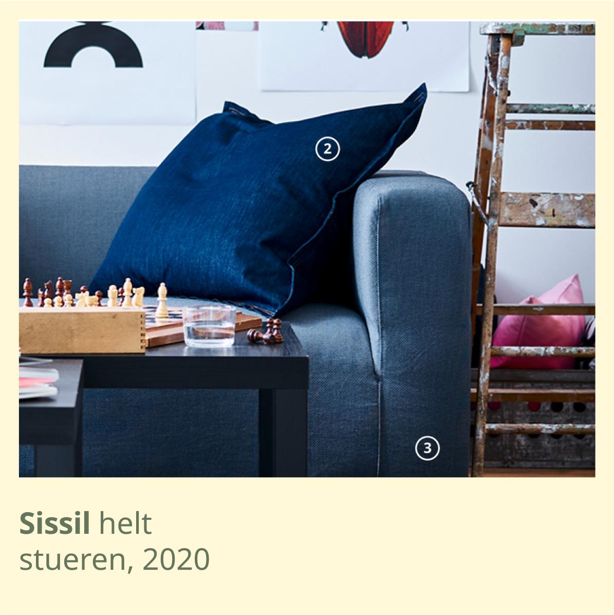 En blå sofa. 