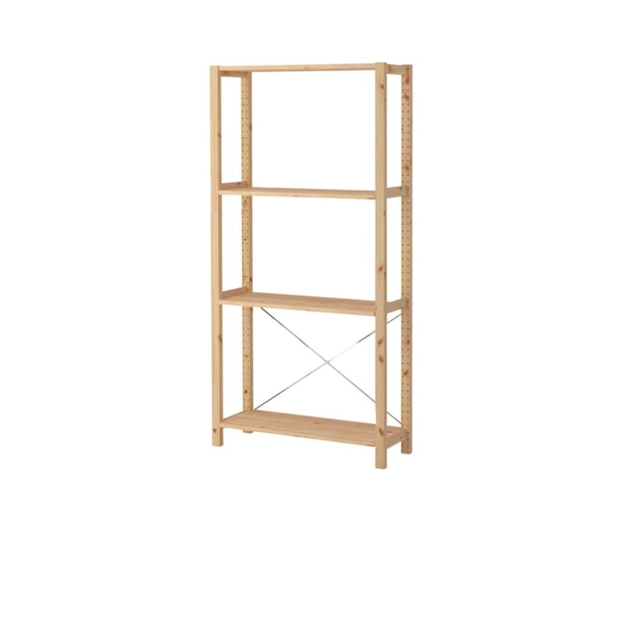 En öppen trähylla i naturfärg med flera hyllplan och enkel, stapelbar konstruktion.


