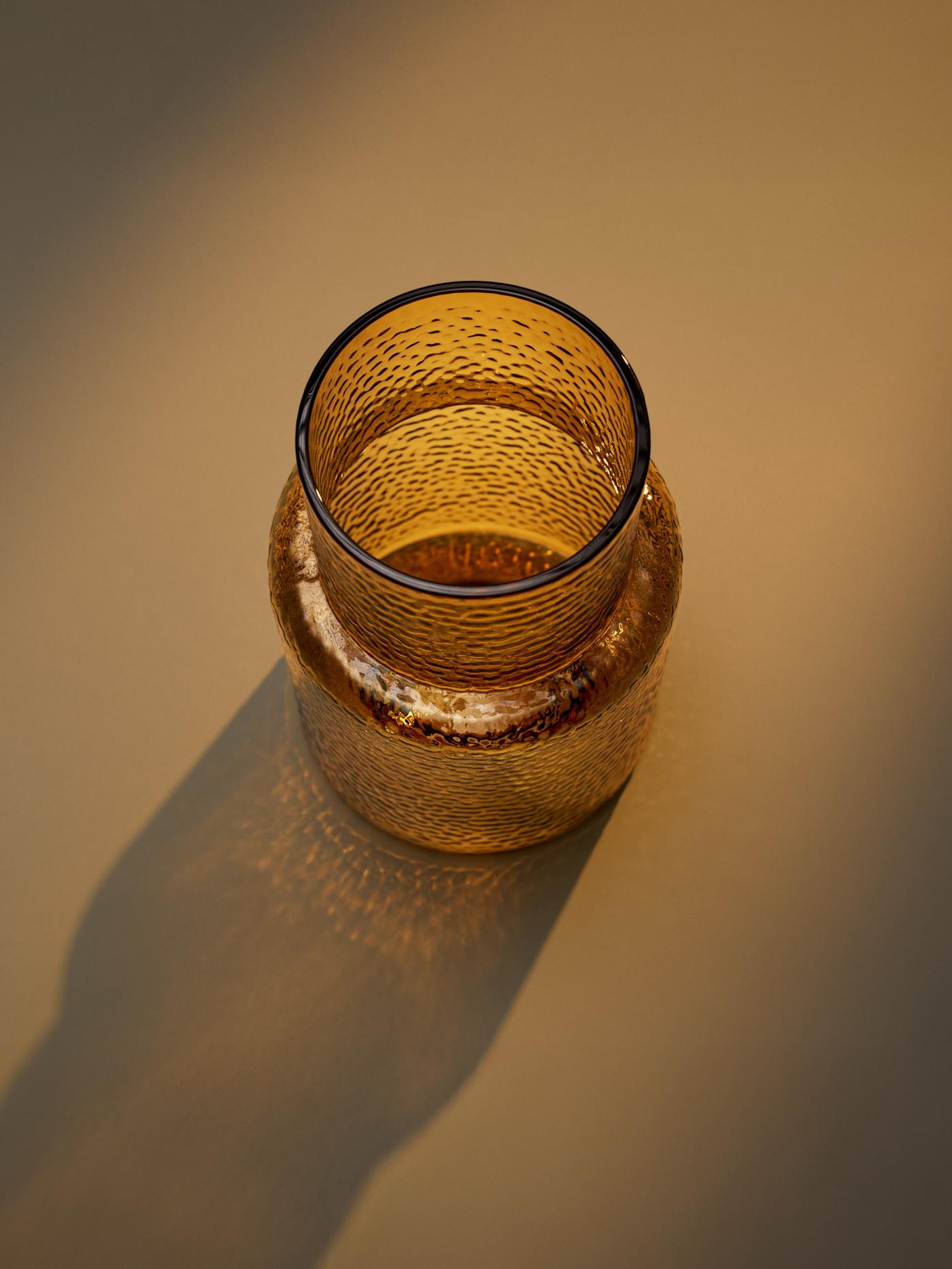 en orangebrun KONSTFULL vase 