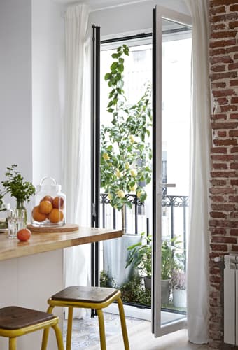 Enjoy the scent of fruit trees