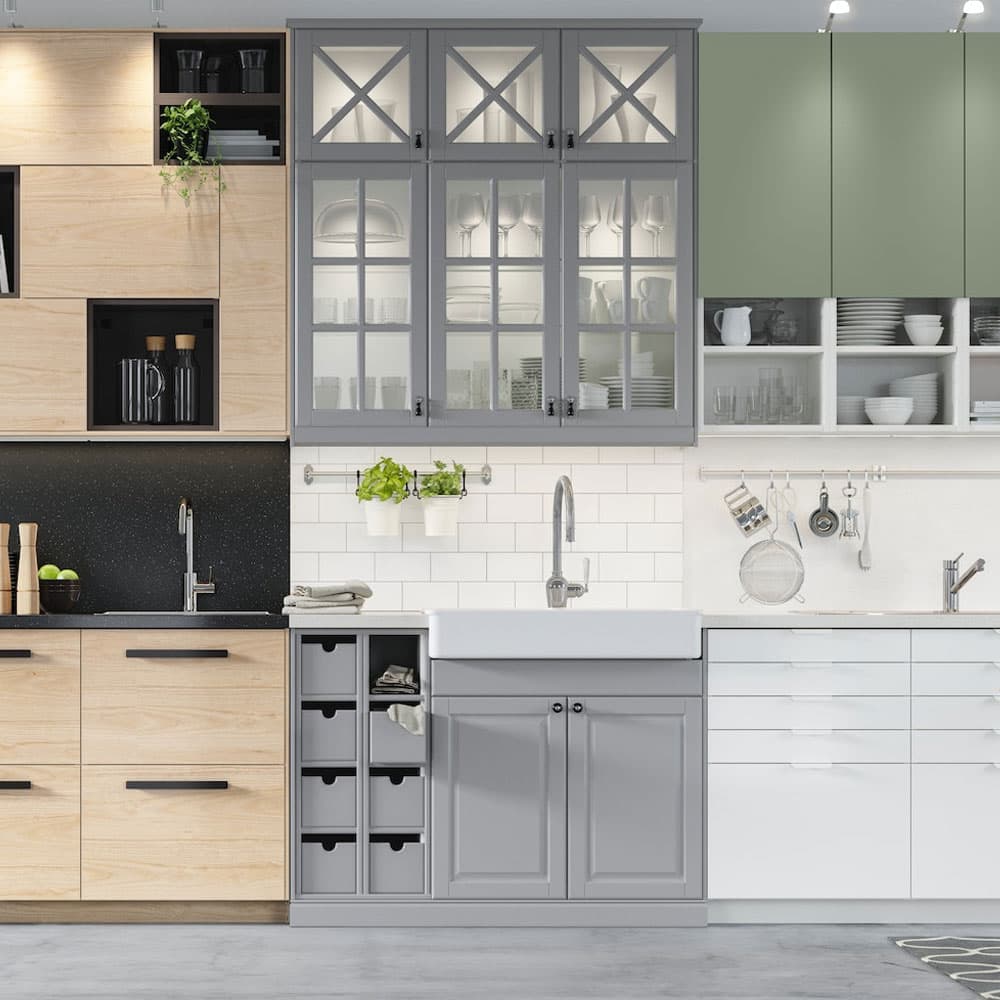 Ensemble de façades de cuisine de plusieurs couleurs