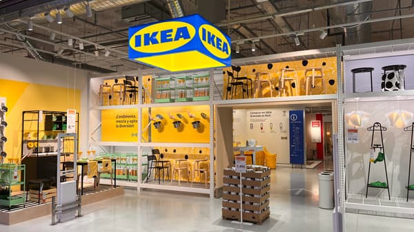 Entrada tienda Ikea Granada, Centro Comercial Nevada Armilla