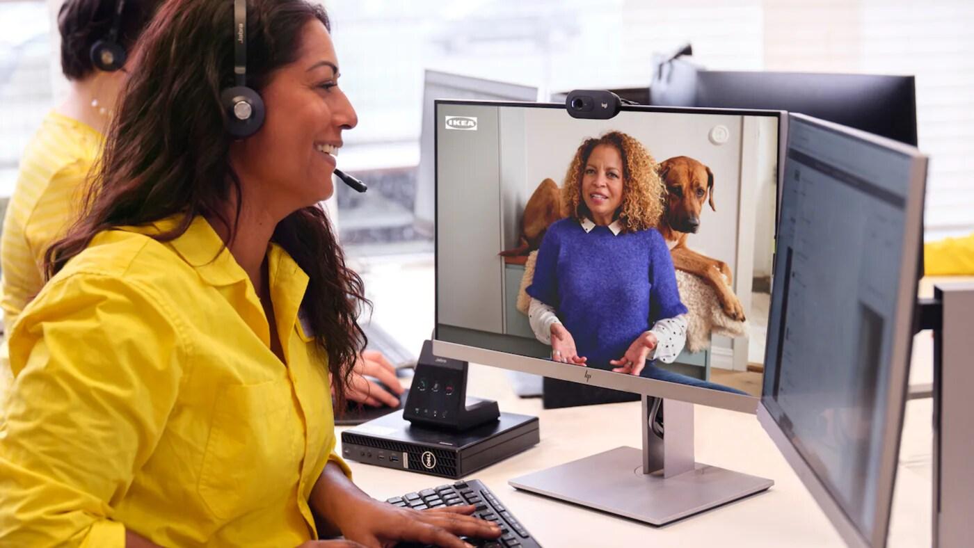 Equipo de RMCP atendiendo por videollamada