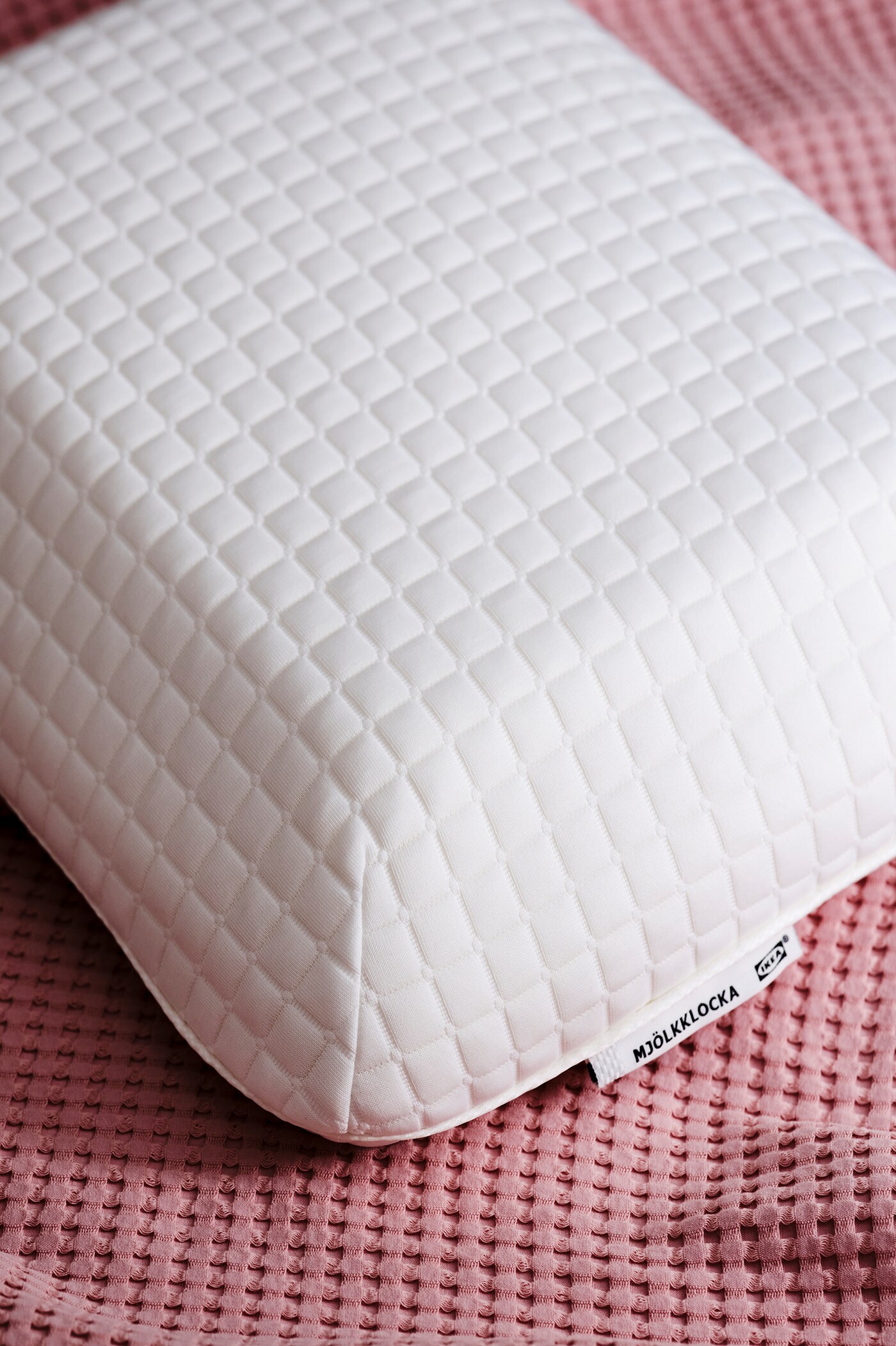 Find your perfect pillow today! IKEA Spain