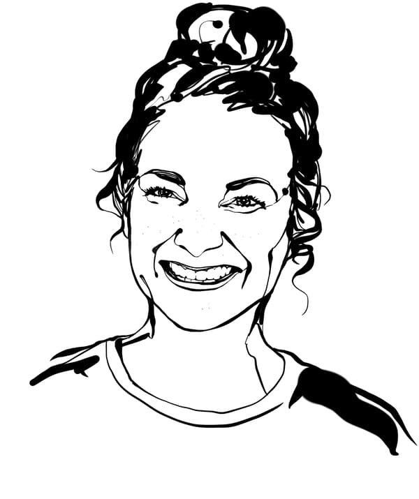 Esquisse en noir et blanc du portrait de Sara Zetterström, décoratrice d’intérieur; sourire, longs cheveux relevés en chignon.