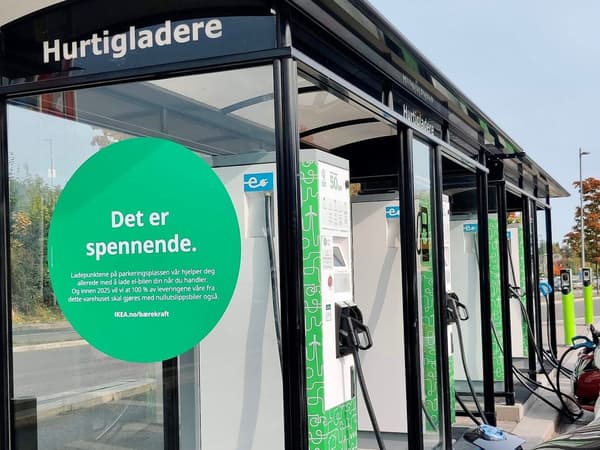 Et området for el-bil hurtigladere.