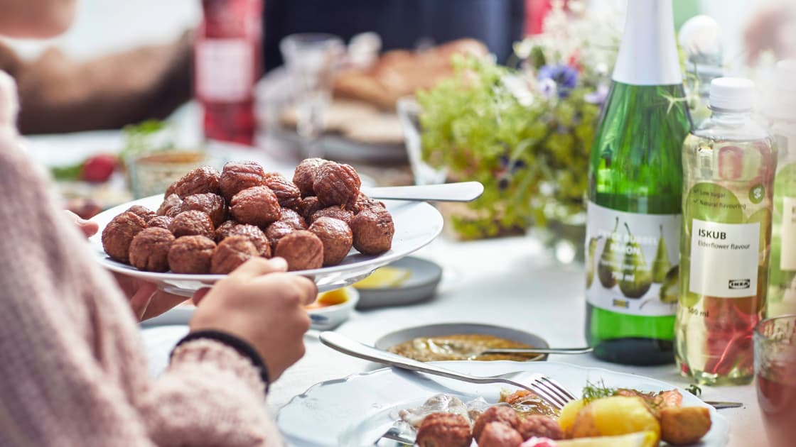 Se menuen og køb billet her