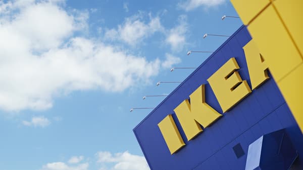 Ett IKEA varuhus från utsidan.