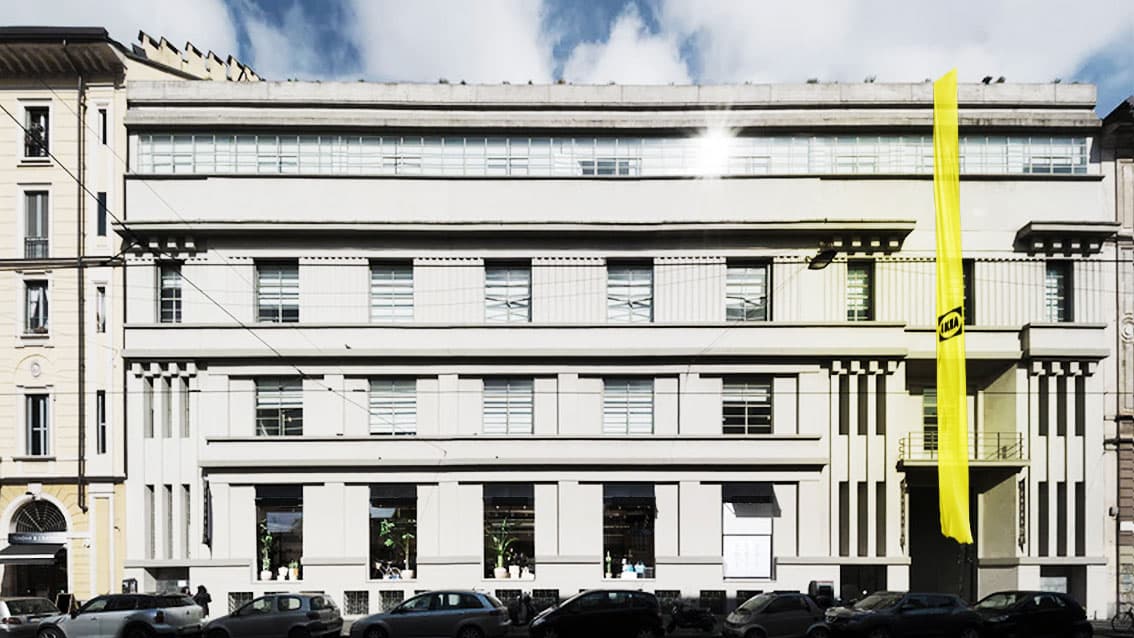 Facciata dell'edificio in Via Vigevano 18, in cui IKEA ospiterà il fuorisalone e presenterà una nuova collezione e racconterà l’impatto che il Design Democratico può avere nella vita delle persone, a casa e fuori.
