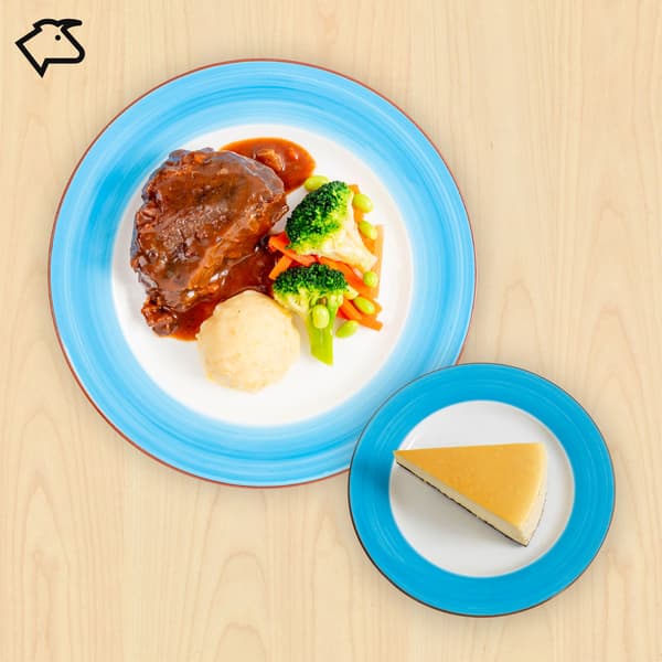 FAMILY OFFER - Beef cheek with mashed potato with New York cheesecake. $17.00. Usual Price, $19.00.
(5 May - 31 August)
