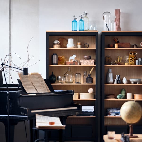 Find cabinets that adapt to your needs – and to all your favorite things and collectibles.