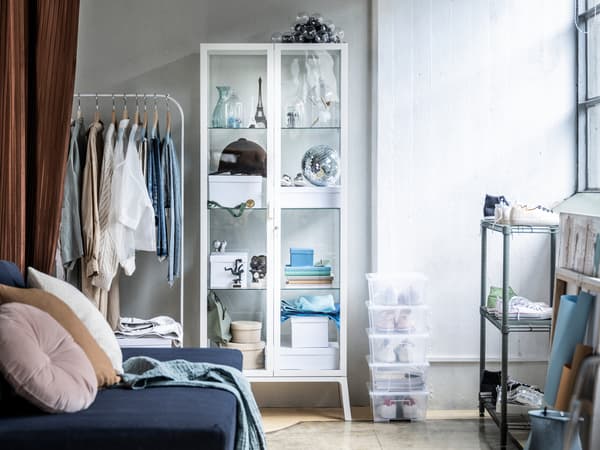 Find storage and smart solutions for creating a more orderly living room.