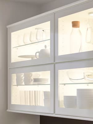 Finition HEJSTA portes vitrées blanches