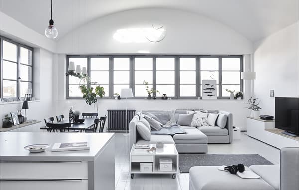 Fiona’s Scandi-style minimal living room.