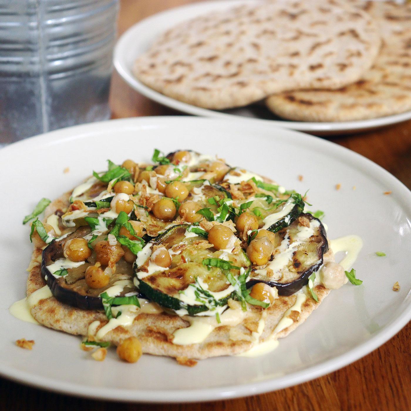 Flatbread with grilled vegetables and zero-waste mayo @dann.anthes