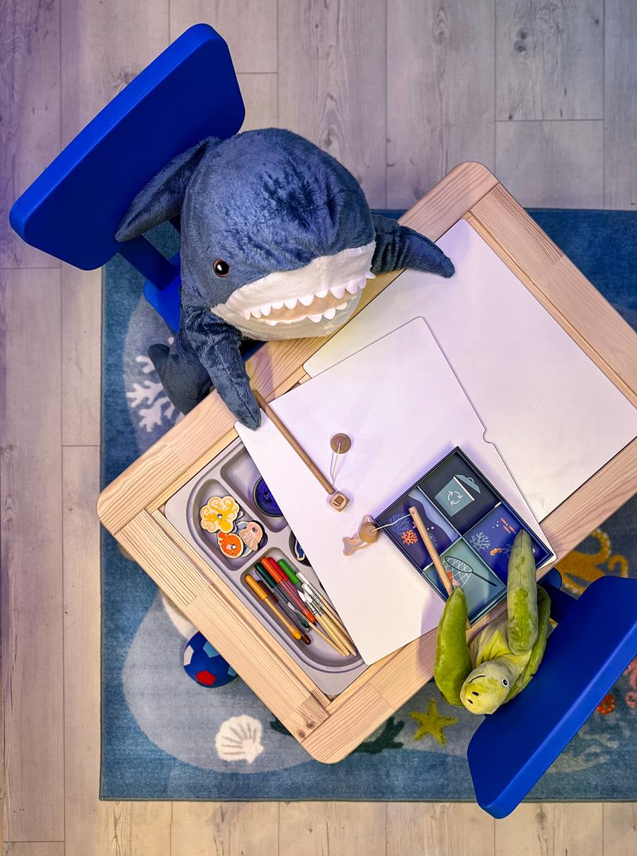 FLISAT Stolik dziecięcy, 83x58 cm