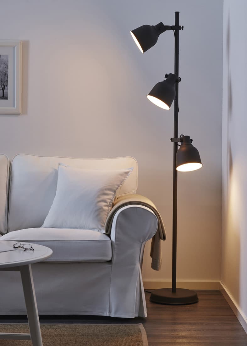Floor lamp