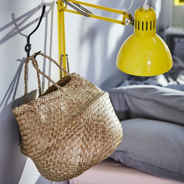 Foldable wicker basket.