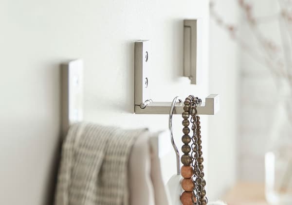 Folding hook.