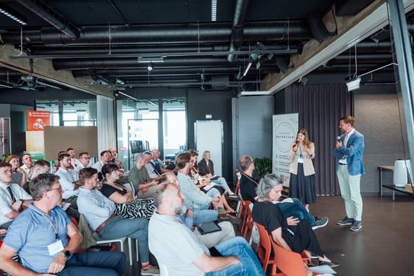 Foto von Event mit Teilnehmnenden