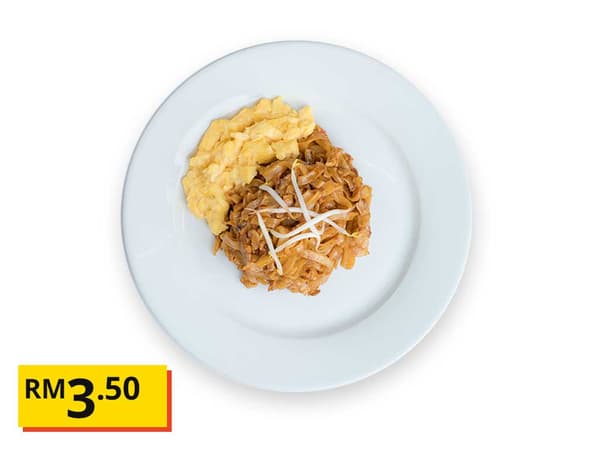 Fried Keow Teow with scrambled eggs