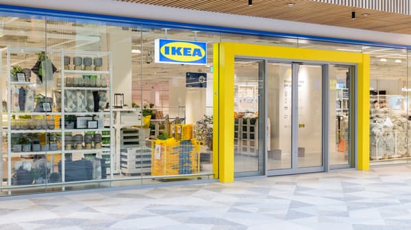 Front picture of IKEA Hammersmith store