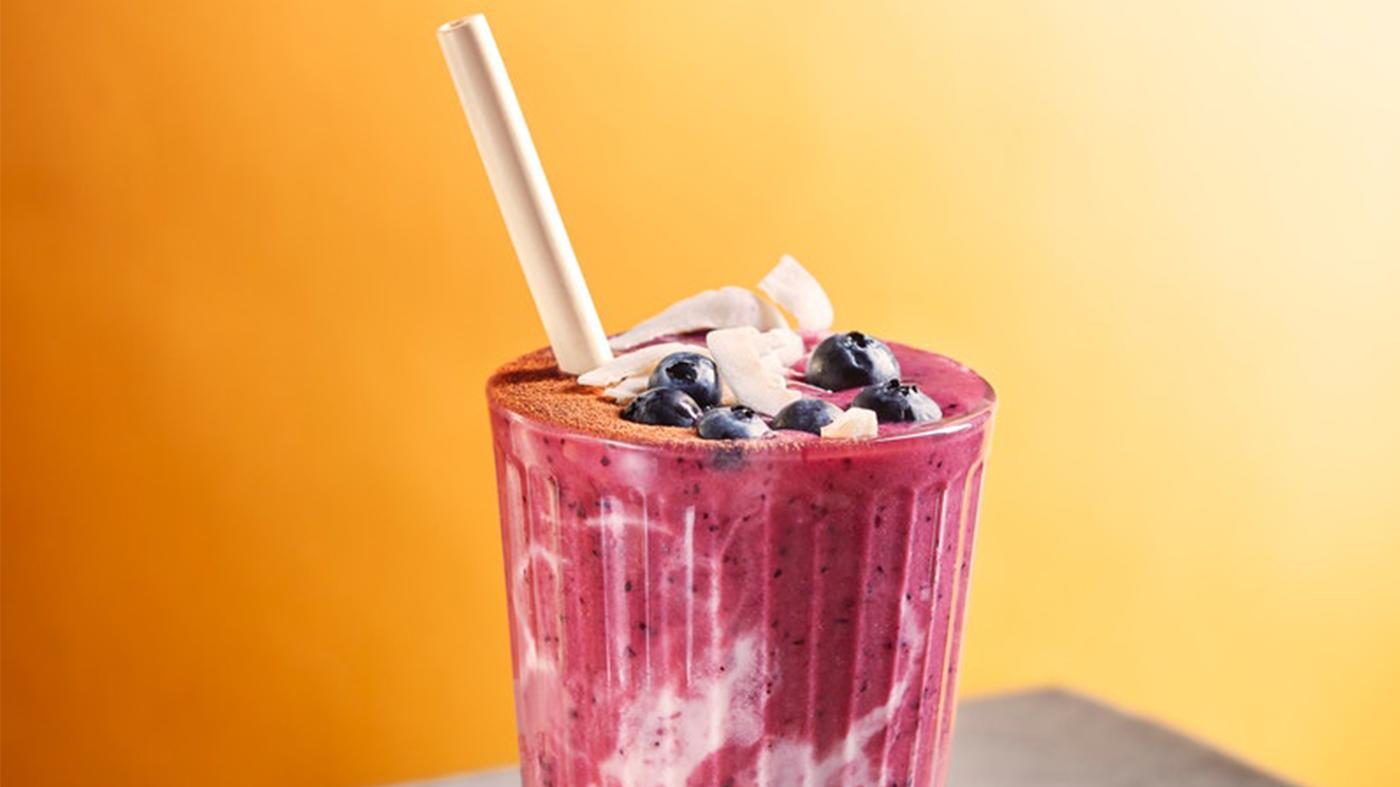 Frühstückssmoothie mit Haferdrink und Roter Beete