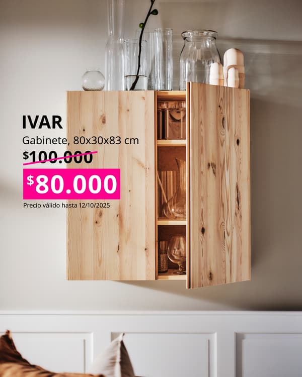 Gabinete de madera IVAR con precio en cuadrado fucsia