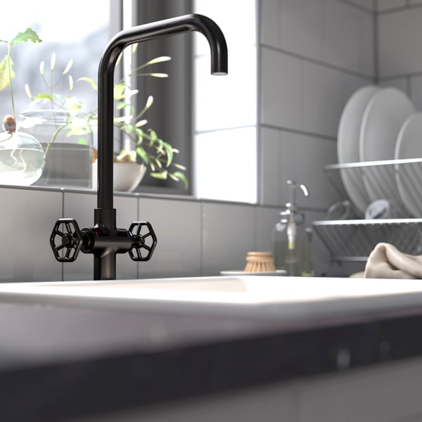 GAMLESÖN
Dual-control kitchen mixer tap,
brushed black metal