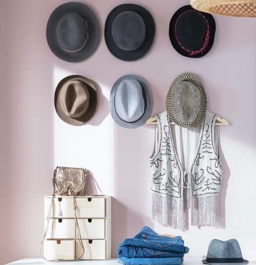 Ganchos na parede para colgar accesorios