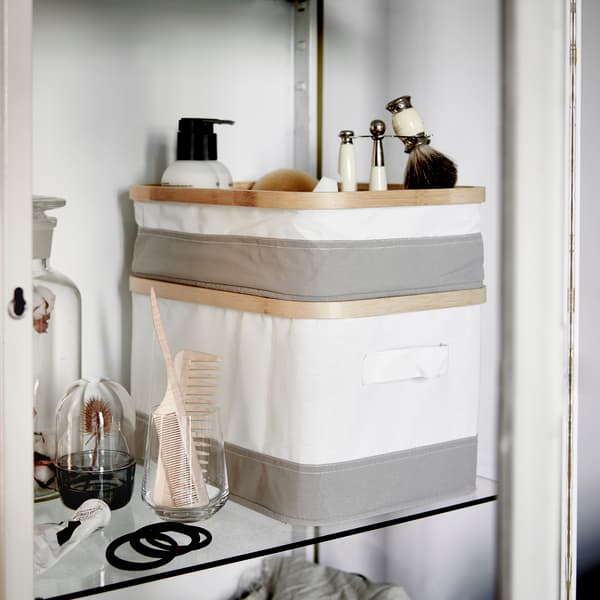 Garda os teus obxectos de baño en caixas para darlle un toque novo ao teu baño