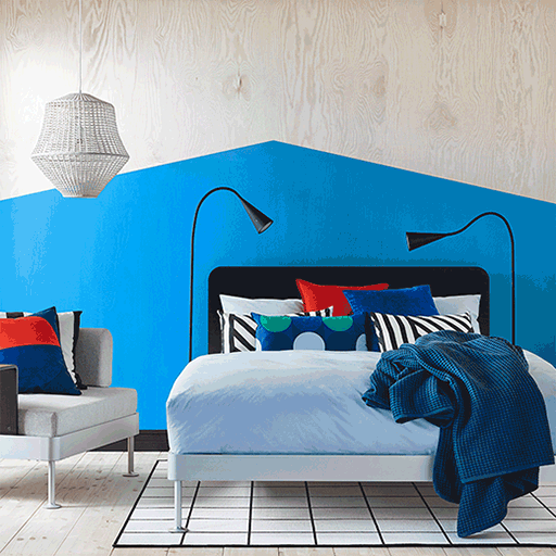 GIF montrant le cadre de lit IKEA DELAKTIG avec les deux têtes de lit différentes et sans.