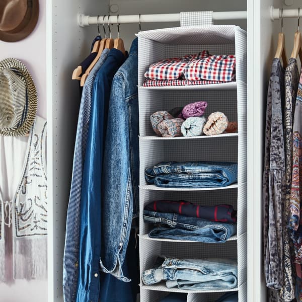 Hanging wardrobe organiser