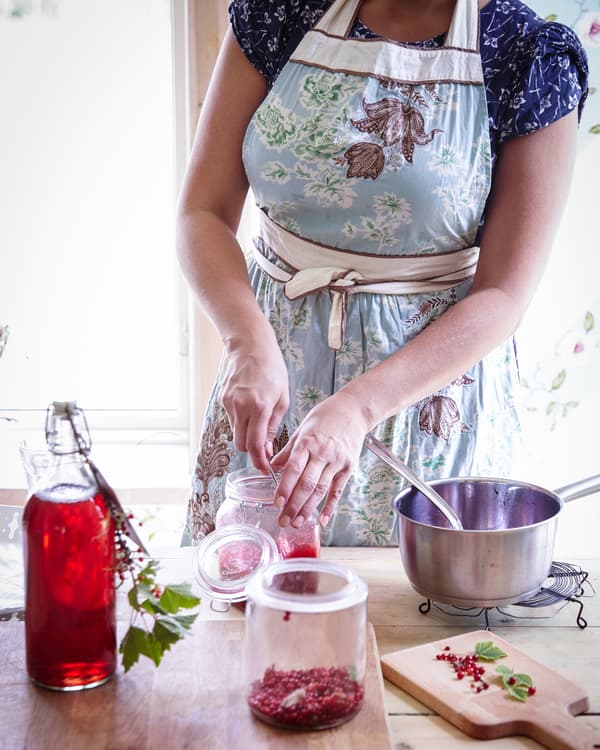 Helena makes a summer cordial at home.