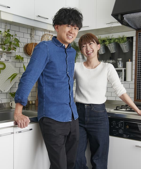 Hiromi e Shunsuke in cucina.