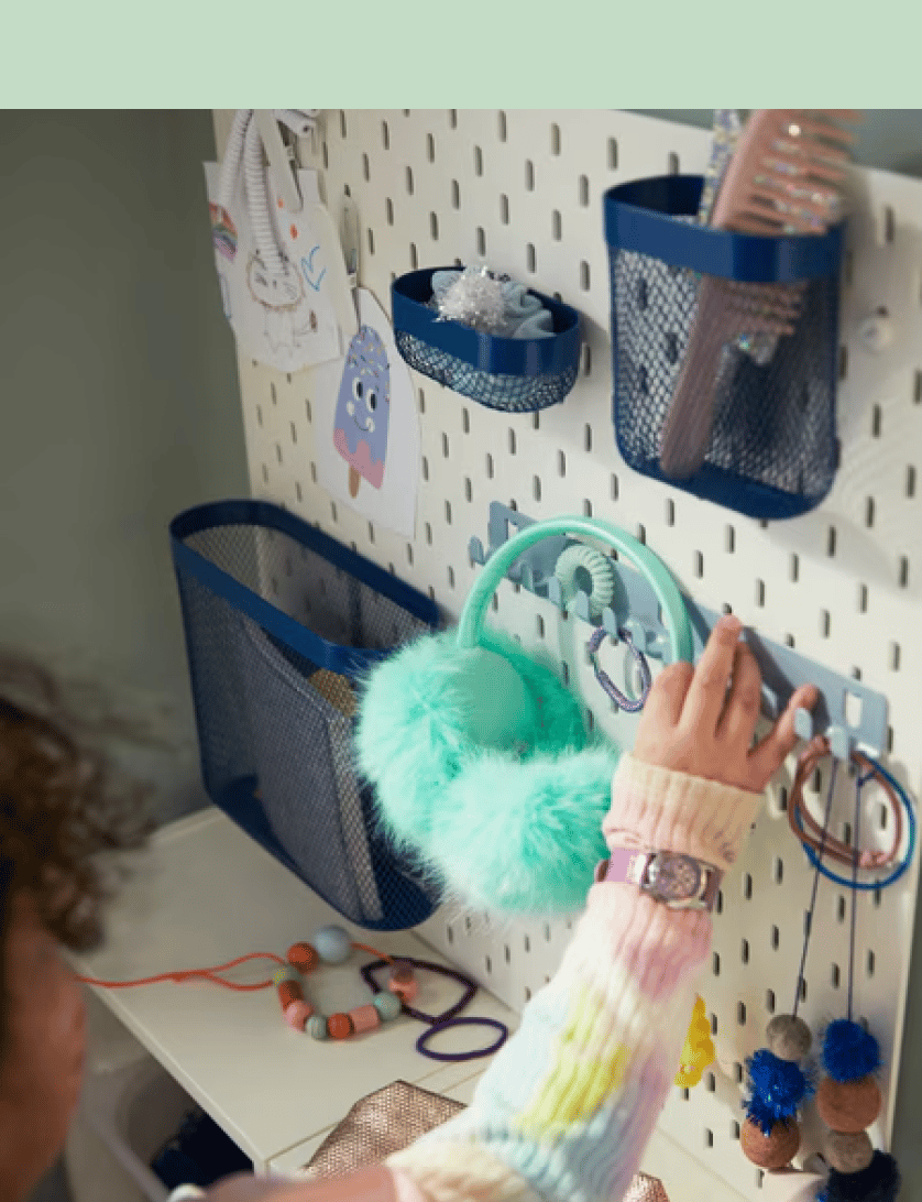 Hooks & wall organisation